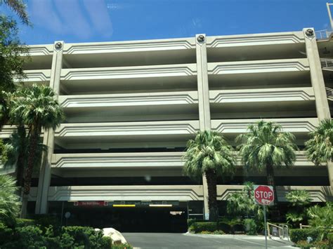 mgm parking garage las vegas